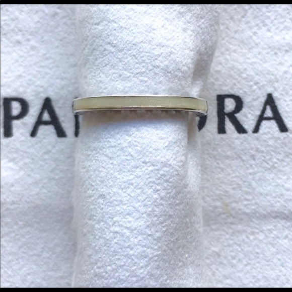 🚨SOLD🚨Pandora Luminous Hearts Ring - Picture 4 of 7